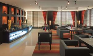 Poilsio erdvė arba baras apgyvendinimo įstaigoje Radisson Blu Hotel, Doha