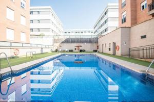 Bazén v ubytovaní Serrallo Apartment alebo v jeho blízkosti
