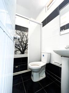 Koupelna v ubytování Hotel Acosta Castro