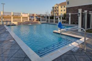 Bazén v ubytování Hyatt Place Dallas/Allen nebo v jeho okolí
