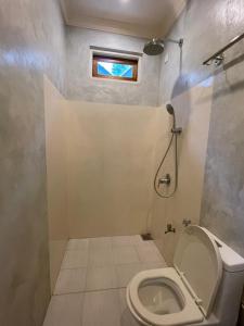 A bathroom at Thoddoo Retreat Grand