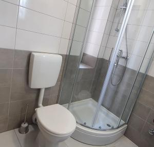 Koupelna v ubytování Apartmani Karlo