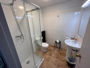 Koupelna v ubytování Hostal ARS + 37 fotografií
