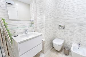 Et badeværelse på Zen Garden Penthouse