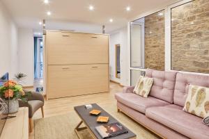 Posedenie v ubytovaní Apartamentos Orfas