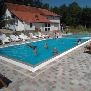 Bazén v ubytování KONAK LJUBICA Rtanj nebo v jeho okolí