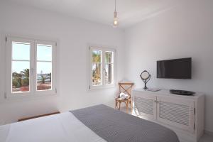 Gallery image of The view 2 in Kampos Paros