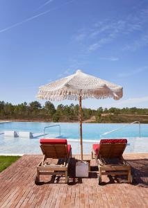 Praia do Canal Nature Retreat - Small Luxury Hotels of the World内部或周边的泳池