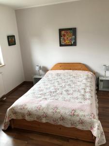 Ένα ή περισσότερα κρεβάτια σε δωμάτιο στο Ferienwohnung M30