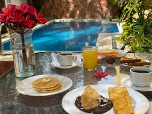 Mad på hotellet eller i nærheden