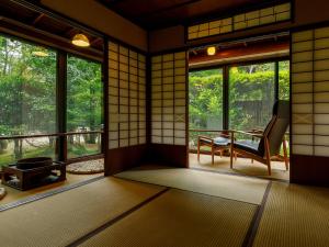 金澤元湯石屋旅館 22 年最新房價 金澤元湯石屋旅館 22 年最新房價