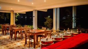 Restoran või mõni muu söögikoht majutusasutuses Gamagedara Resort