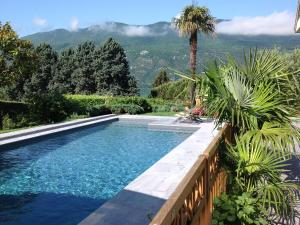 Piscina a Au petit Nice o a prop