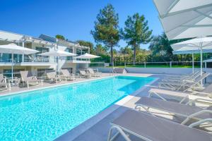 Gallery image of The Elegant Apartments in Pefkari