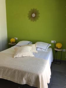 Postel nebo postele na pokoji v ubytování Casa Sol y Luz - casa rural