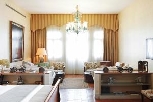 Χώρος καθιστικού στο Albergo Hotel