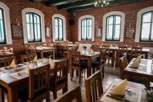 Restaurace v ubytování Na Kopečku AD 1795 - penzion s restaurací a wellness v Podkrkonoší