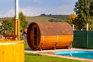 Bazén v ubytování Drevenice Liptov - ski & hiking apartments nebo v jeho okolí