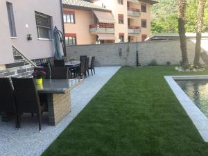 Zahrada ubytování Miranda, Modern Duplex, Garden, Swimming Pool, Parking