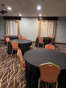 Gallery image of Red Roof Inn & Suites Detroit - Melvindale/Dearborn in Melvindale