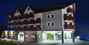 Budynek, w którym mieści się hotel