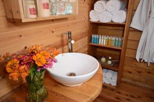 Fotografie z fotogalerie ubytování Yagorov Chalet v destinaci Javne'el + 18 fotografií