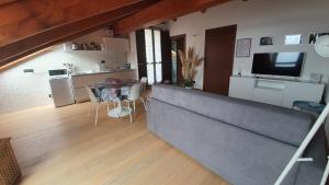 Kuchyňa alebo kuchynka v ubytovaní Appartamento Residenza Lavinia