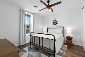 Ένα ή περισσότερα κρεβάτια σε δωμάτιο στο Gulf Place Residence 103 +20 φωτογραφίες