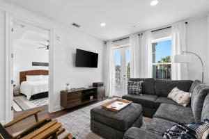 Μια τηλεόραση ή/και κέντρο ψυχαγωγίας στο Gulf Place Residence 103