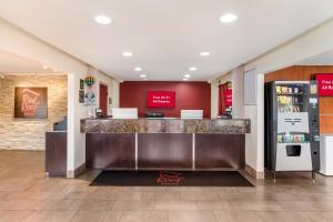 The lobby or reception area at Red Roof Inn Albuquerque - Midtown