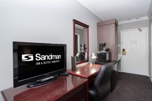 Μια τηλεόραση ή/και κέντρο ψυχαγωγίας στο Sandman Inn Kamloops