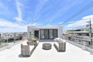 Χώρος καθιστικού στο STAY KARATEL