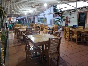 Restorāns vai citas vietas, kur ieturēt maltīti, naktsmītnē Hospedaje Villa Naloy