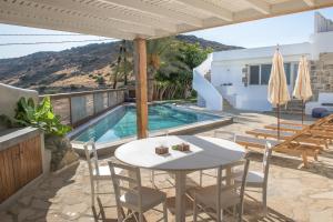 The swimming pool at or close to New Villa Komos in Pitsidia,Matala,Crete