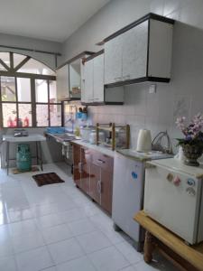 Dapur atau dapur kecil di CAMELIA HOLIDAY APARTMENT