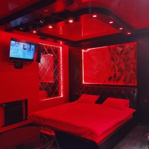 Postel nebo postele na pokoji v ubytování "DREAM ROOM" Тематические апартаменты Харьков! Цоколь!