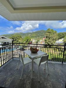 Foto da galeria de B Holiday Apartments em Beau Vallon