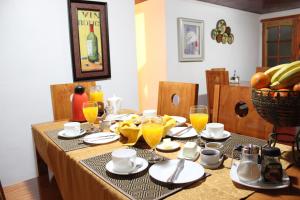 Gallery image of Economy Hostel Tierra Noble in Santa Cruz