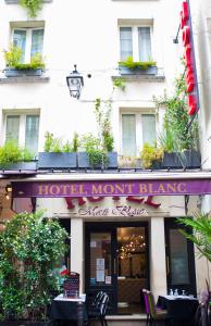 パリにあるHôtel du Mont Blancの建物正面のホテルモントブランサイン