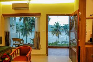 Athirappilly Polaris Resort的休息区