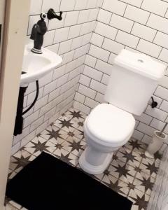 Łazienka w obiekcie Zlatá léta - apartmánový dům Jáchymov