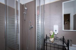Vonios kambarys apgyvendinimo įstaigoje CconfortHotels R&B Semplici Emozioni - SELF CHECK IN