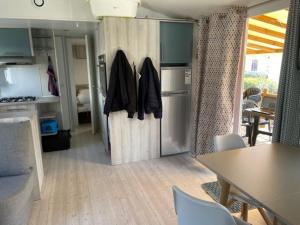 Kuchyňa alebo kuchynka v ubytovaní Mobil Home
