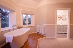 Gallery image of The Alverbank Hotel in Gosport