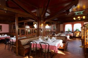 Restaurace v ubytování Hiša Ančka, Šenčur - 3 min to the Airport
