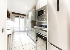 Køkken eller tekøkken på Luxury San Prudencio Vitoria