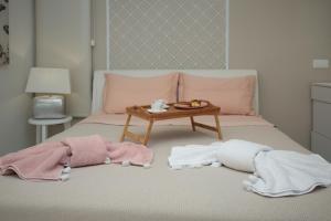 Letto o letti in una camera di Almyra Seaside House Mochlos