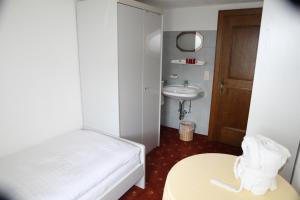 Bilik mandi di Haus Resi
