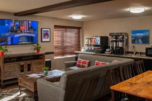 A television and/or entertainment centre at Breck Inn