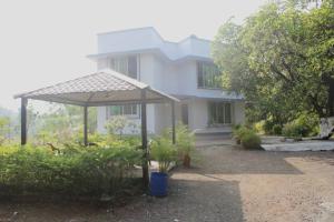 Zahrada ubytování Ivy Maitri Farm 3 Bhk with Private Pool - Badlapur
